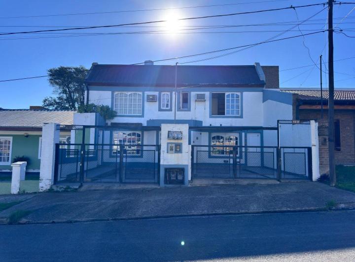 Casa · 200m² · 10 Ambientes