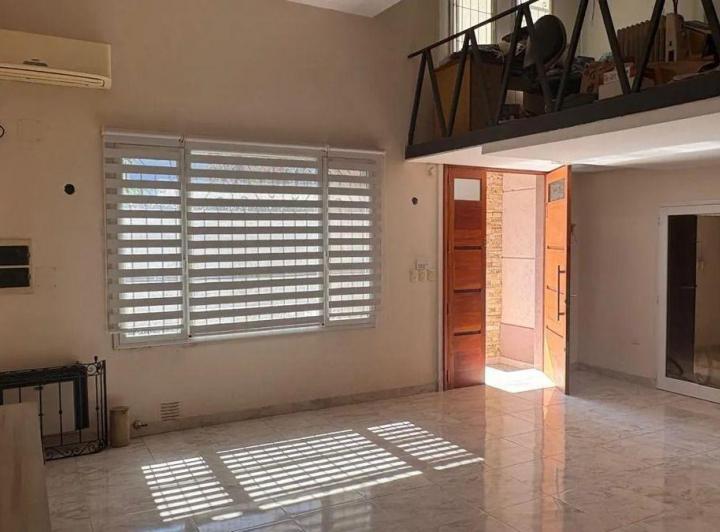 Casa · 238m² · 4 Ambientes · 2 Cocheras