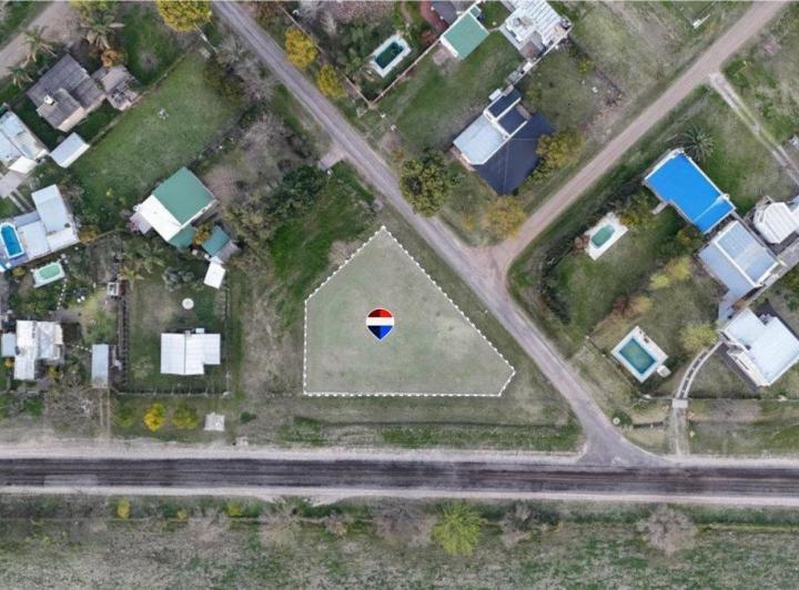 Terreno · 902m²