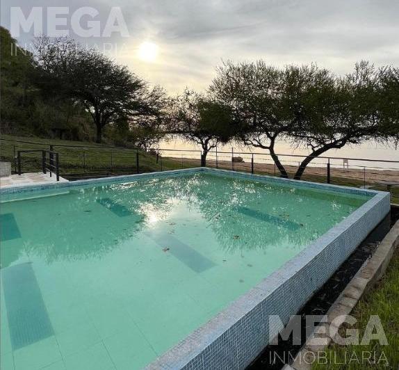 Terreno · 840m²