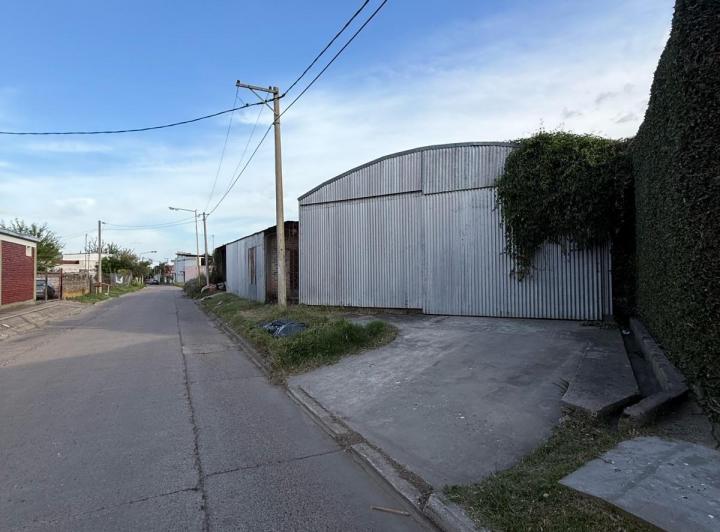 Bodega-Galpón · 836m²