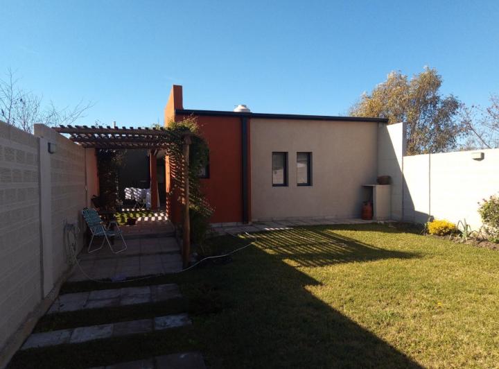 Casa · 97m² · 3 Ambientes · 3 Cocheras