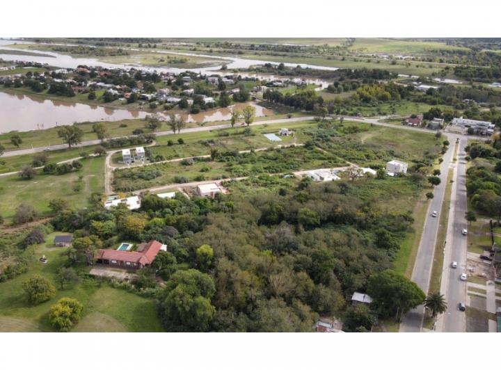 Terreno · 4900m²