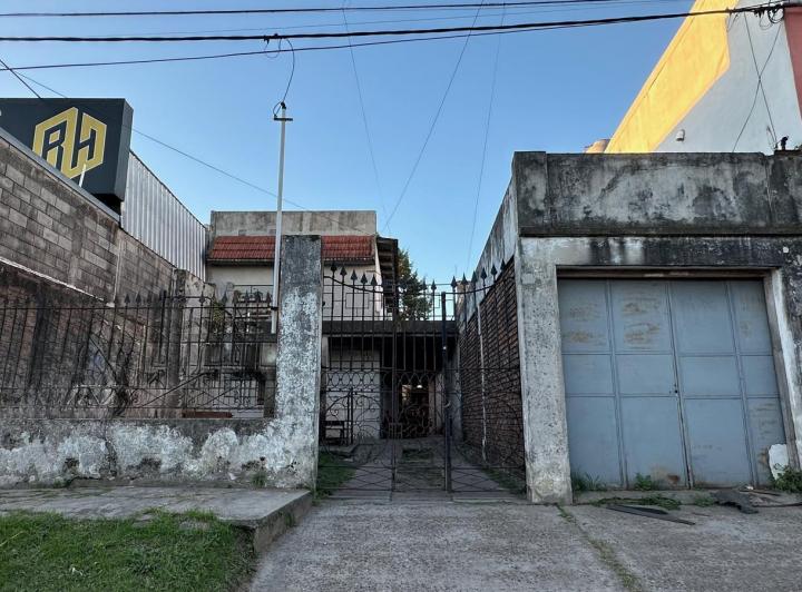 Casa · 262m² · 5 Ambientes · 1 Cochera