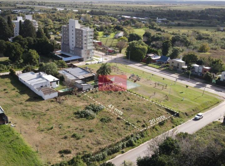 Terreno · 820m²