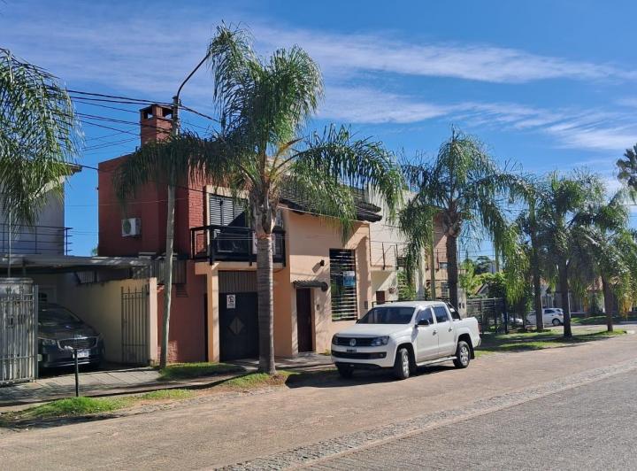 Casa · 112m² · 4 Ambientes · 3 Cocheras