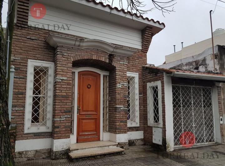 Casa · 280m² · 3 Ambientes · 1 Cochera