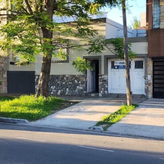 Casa · 118m² · 6 Ambientes · 1 Cochera