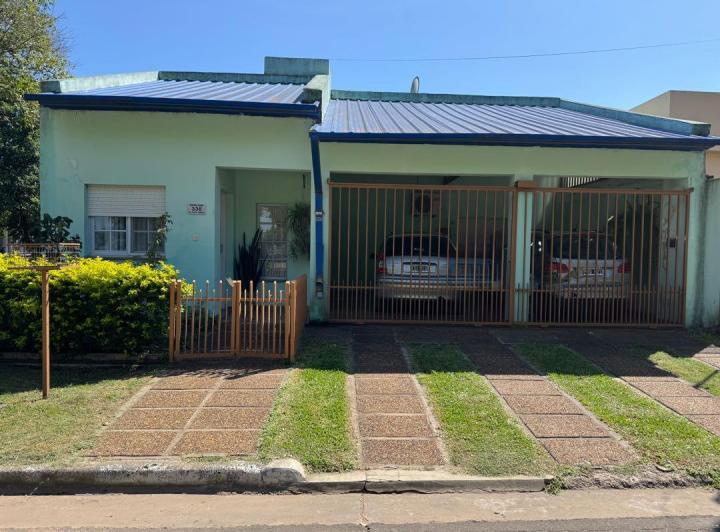 Casa · 80m² · 2 Dormitorios · 2 Cocheras