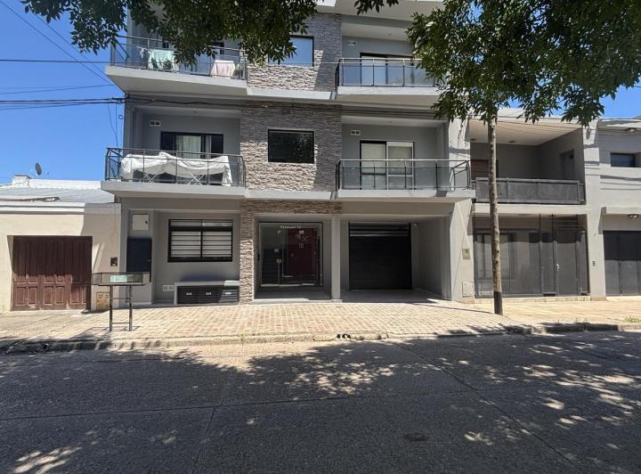 Departamento · 79m² · 4 Ambientes · 1 Cochera