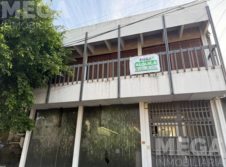 Casa · 350m² · 8 Ambientes