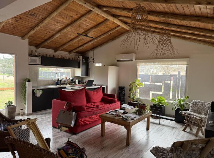 Casa · 90m² · 4 Ambientes · 1 Cochera