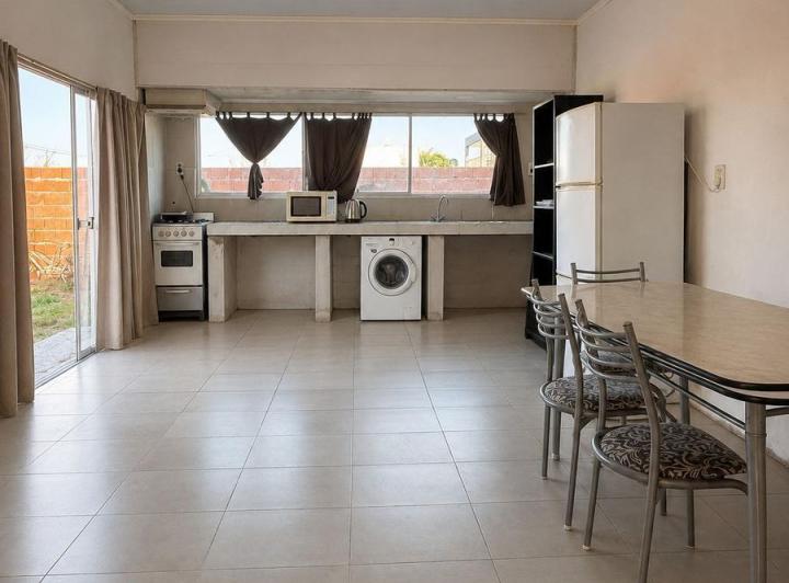 Casa · 100m² · 3 Ambientes · 1 Cochera