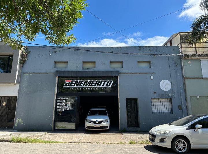 Bodega-Galpón · 240m²