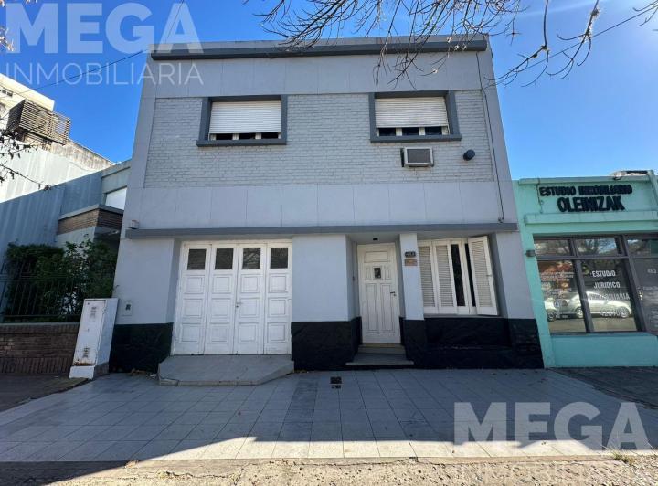 Casa · 190m² · 3 Ambientes · 1 Cochera