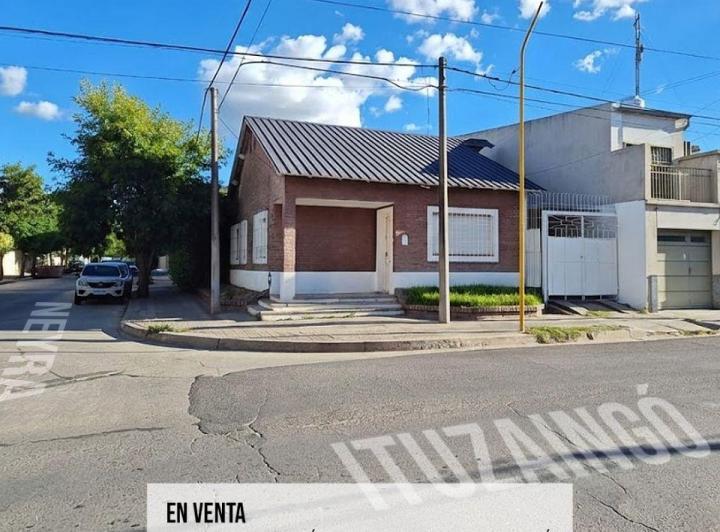 Casa · 130m² · 5 Ambientes · 1 Cochera