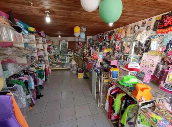 Local comercial · 102m² · 2 Ambientes