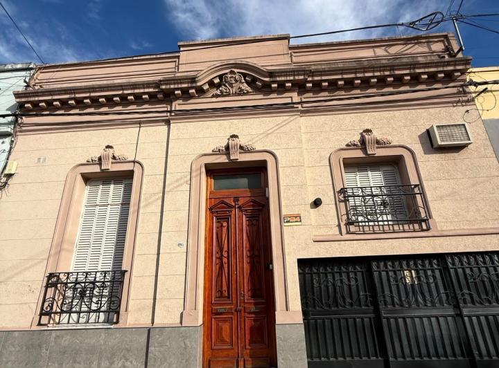 Casa · 192m² · 4 Dormitorios · 1 Cochera