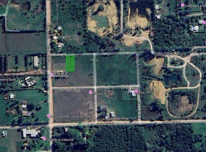 Terreno · 858m²