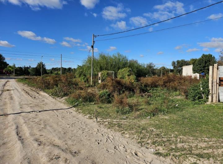 Terreno · 717m²