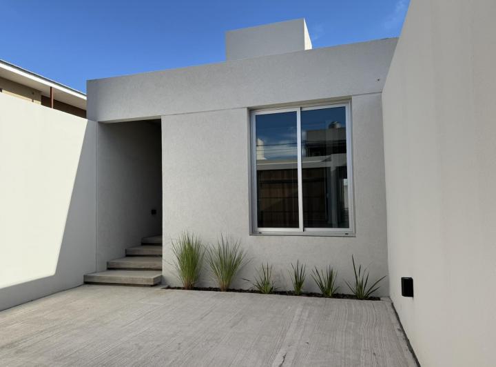 Casa · 98m² · 3 Ambientes · 1 Cochera