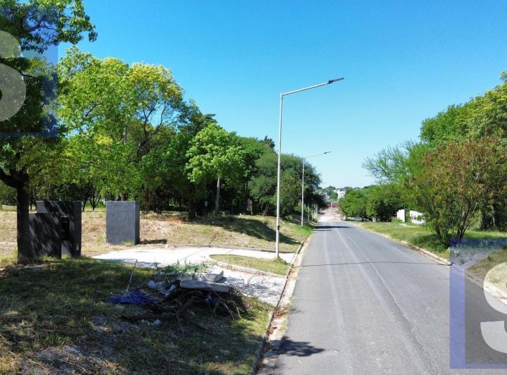 Terreno · 600m²