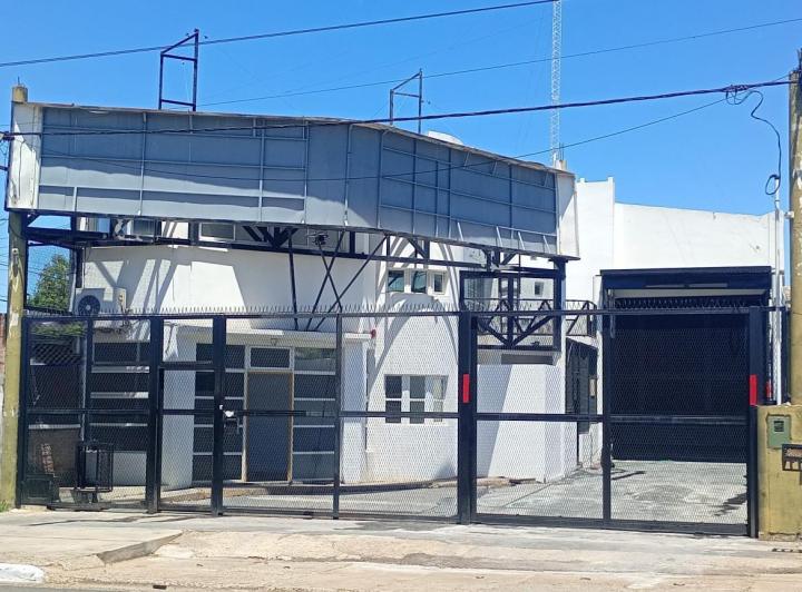Local comercial · 288m² · 5 Ambientes · 2 Cocheras