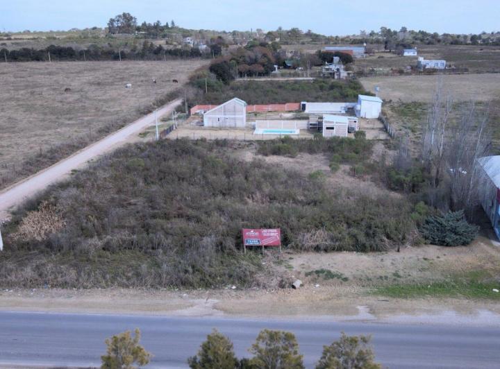 Terreno · 718m²