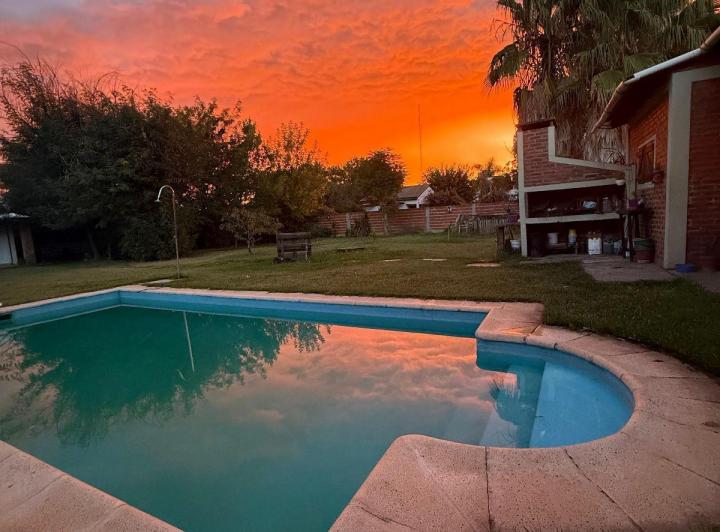 Casa · 1500m² · 5 Dormitorios · 1 Cochera