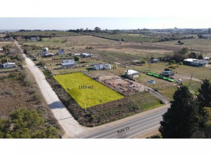 Terreno · 1225m²