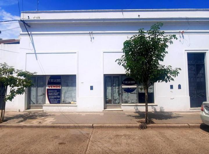 Casa · 342m² · 7 Ambientes · 2 Cocheras