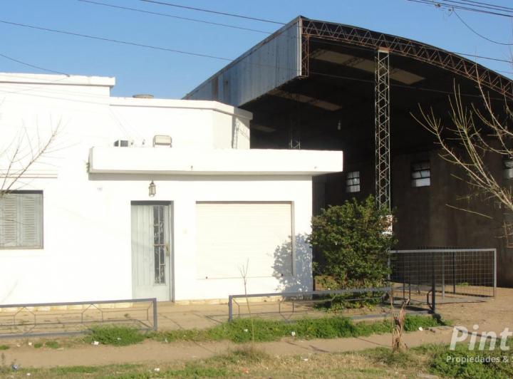Bodega-Galpón · 742m² · 2 Dormitorios