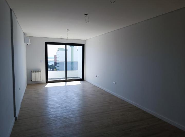 Departamento · 96m² · 6 Ambientes · 1 Cochera