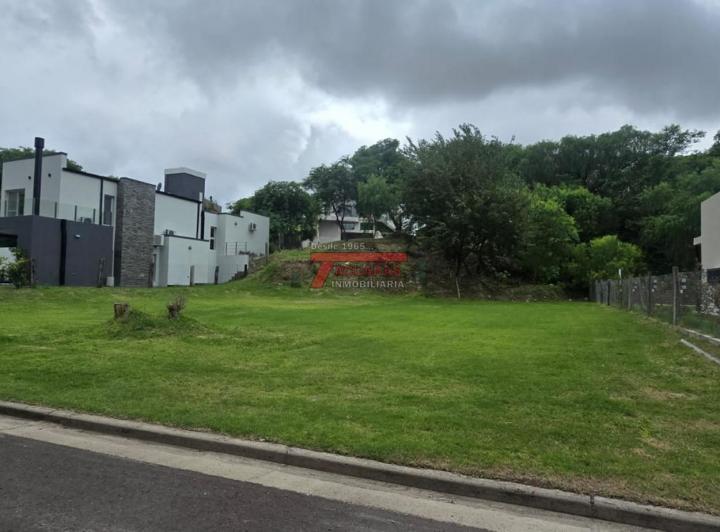 Terreno · 760m²