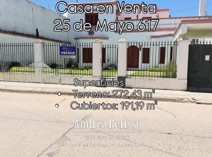 Casa · 191m² · 8 Ambientes · 1 Cochera