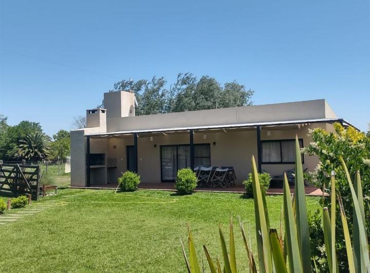 Casa · 88m² · 3 Ambientes · 1 Cochera