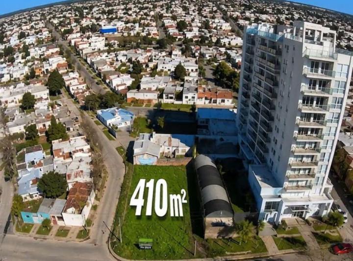 Terreno · 411m²