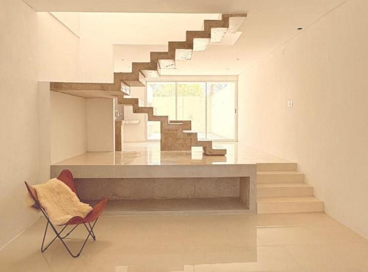 Casa · 140m² · 2 Dormitorios
