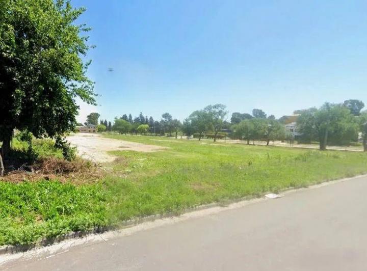 Terreno · 300m²
