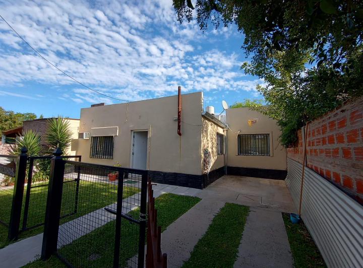 Casa · 300m² · 8 Ambientes
