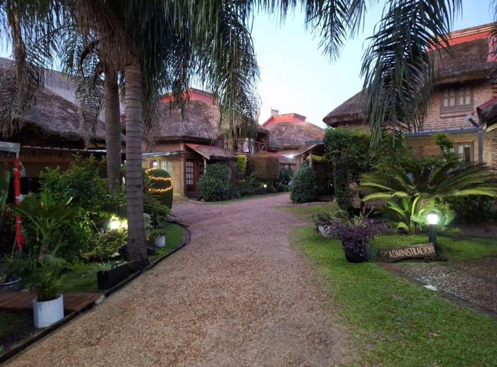 Hotel · 675m² · 12 Ambientes · 8 Cocheras