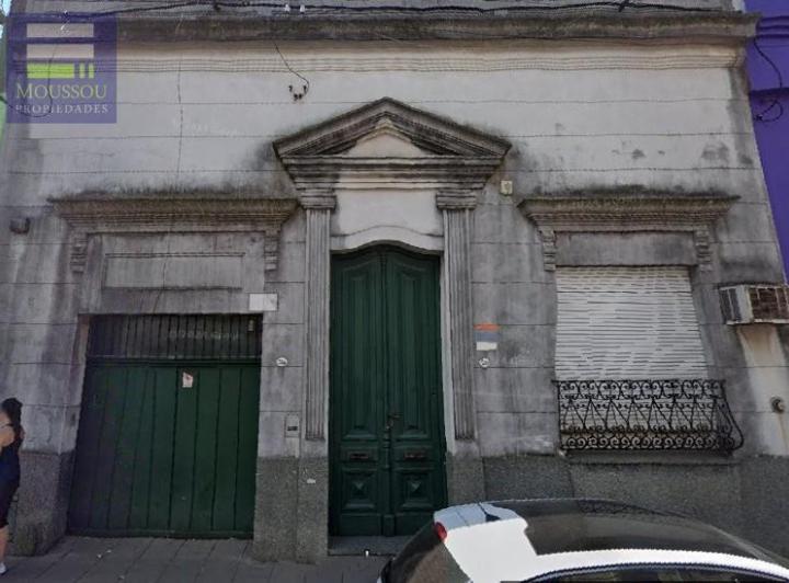 Casa · 335m² · 7 Ambientes · 1 Cochera