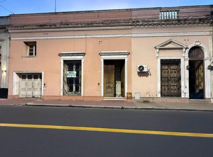 Casa · 484m² · 5 Ambientes · 2 Cocheras