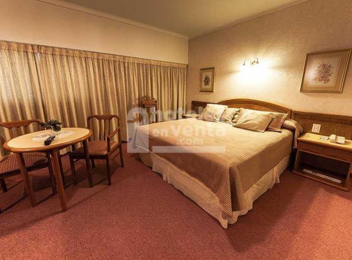 Hotel · 4982m² · 80 Dormitorios