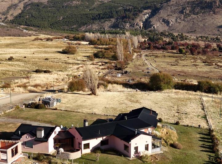 Casa · 300m² · 5 Ambientes · 2 Cocheras