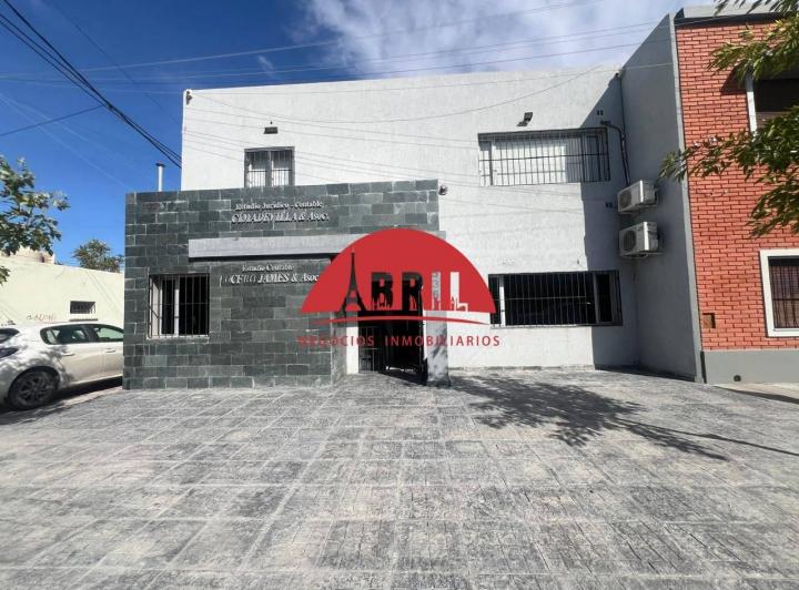 Oficina comercial · 8 Ambientes