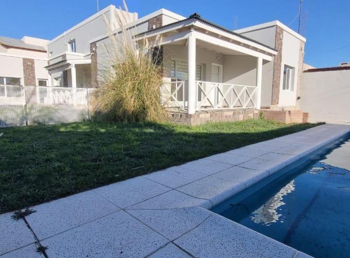 Casa · 442m² · 7 Ambientes