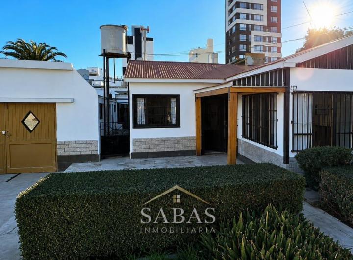 Casa · 174m² · 7 Ambientes · 2 Cocheras