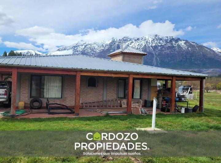 Casa · 162m² · 5 Ambientes · 2 Cocheras