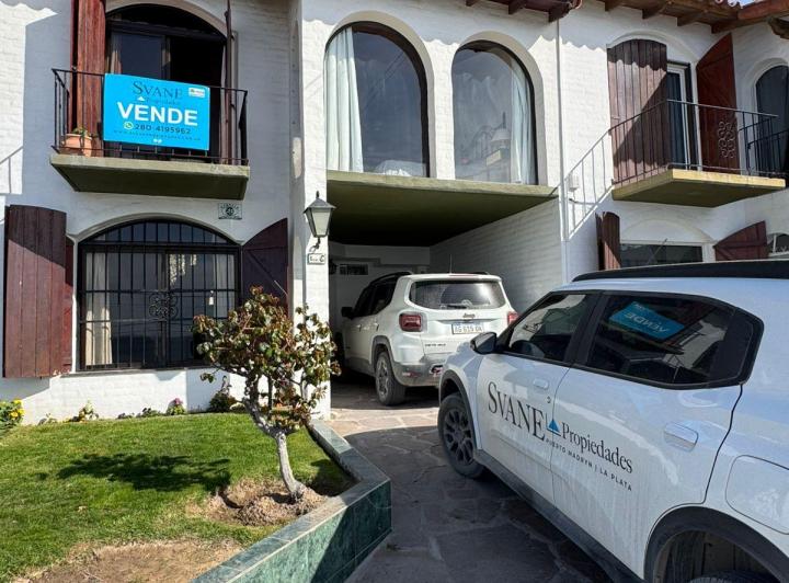 Casa · 120m² · 7 Ambientes · 2 Cocheras